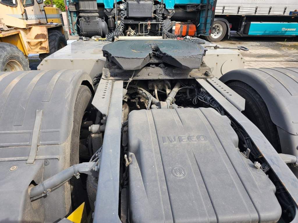 Fahrzeugabbildung Iveco 460 S-Way, 2-Kreis-Hydraulik, Standklima