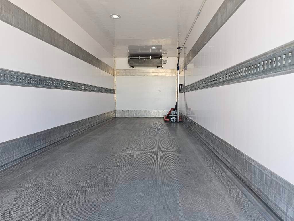 Fahrzeugabbildung DAF LF260 FA Tiefkühler, Lamberet, LBW+Türen