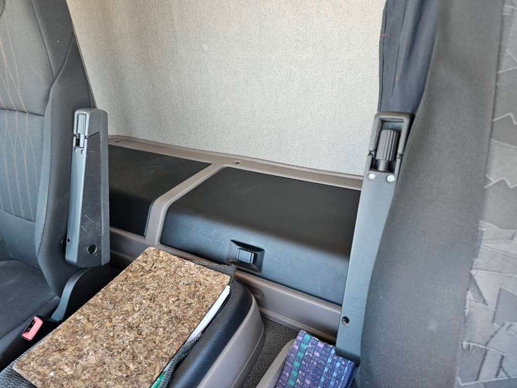 Fahrzeugabbildung DAF LF 260 FA, Tiefkühler, Lamberet, LBW+Türen