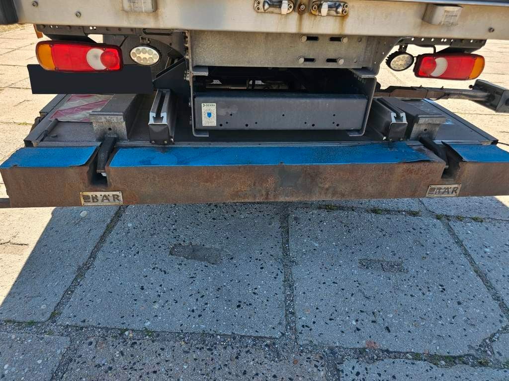 Fahrzeugabbildung DAF LF260 FA Tiefkühler mit LBW+Türen
