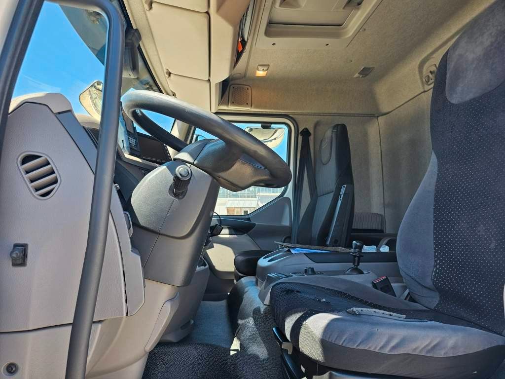 Fahrzeugabbildung DAF LF260 FA Tiefkühler mit LBW+Türen