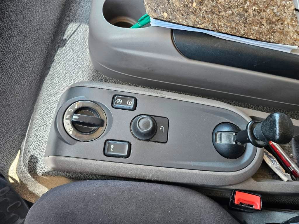 Fahrzeugabbildung DAF LF260 FA Tiefkühler mit LBW+Türen