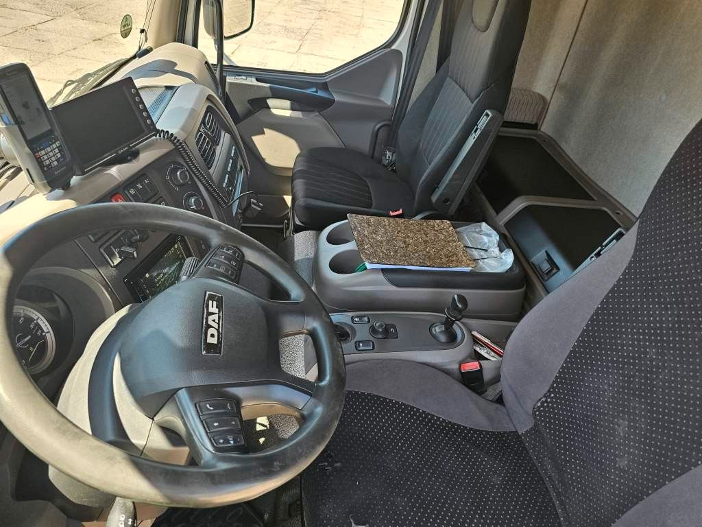 Fahrzeugabbildung DAF LF260 FA Tiefkühler mit LBW+Türen