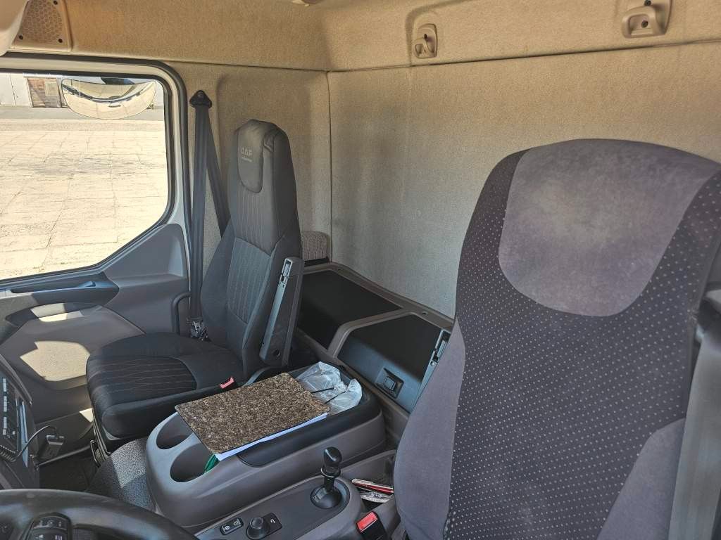 Fahrzeugabbildung DAF LF260 FA Tiefkühler mit LBW+Türen