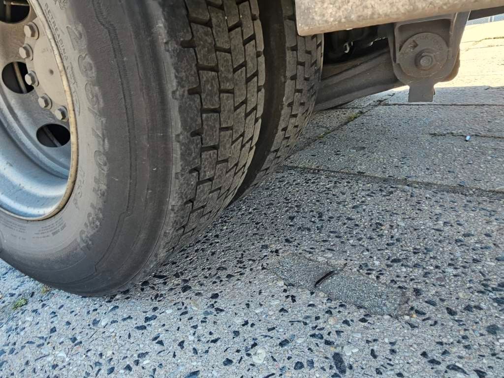 Fahrzeugabbildung DAF LF260 FA Tiefkühler mit LBW+Türen