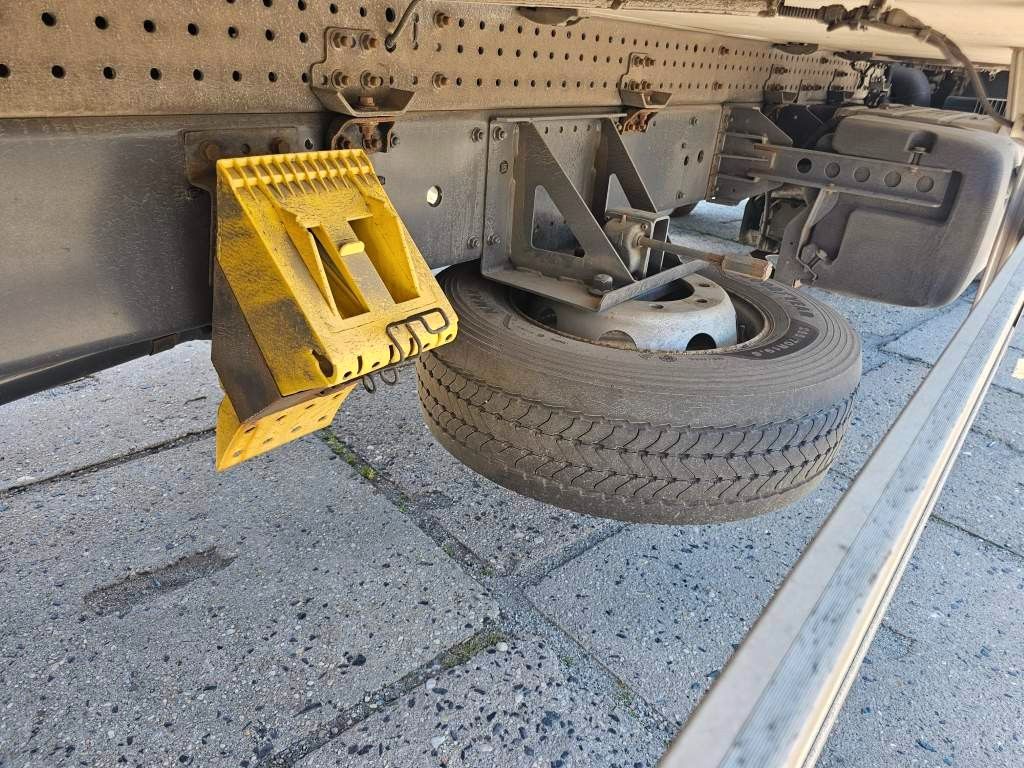 Fahrzeugabbildung DAF LF260 FA Tiefkühler mit LBW+Türen