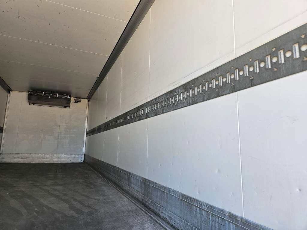 Fahrzeugabbildung DAF LF 220 Tiefkühler, LBW + Türen, Handschalter