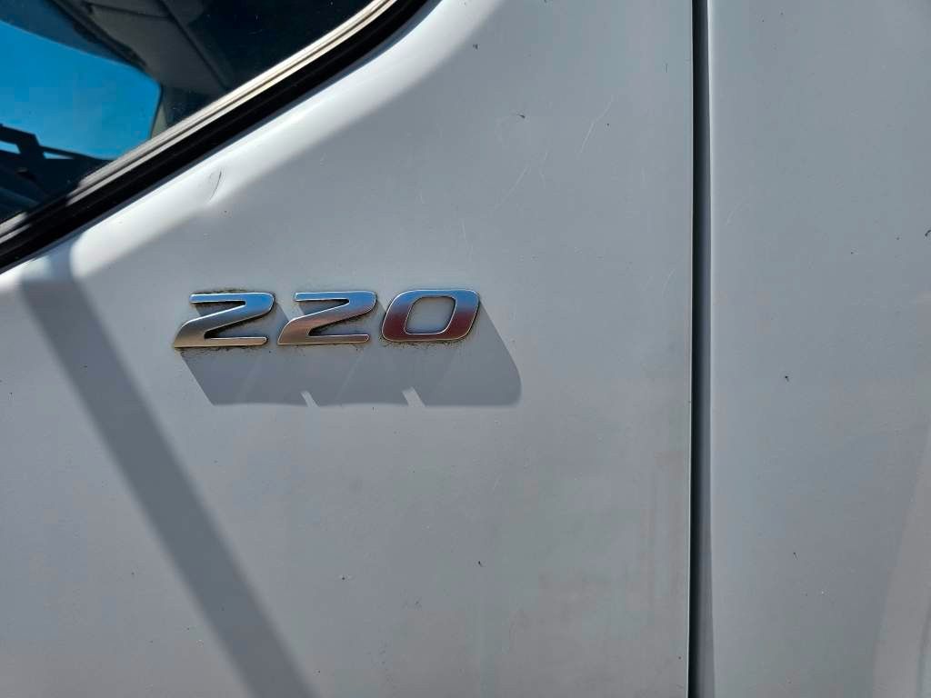 Fahrzeugabbildung DAF LF 220 Tiefkühler, LBW + Türen, Handschalter