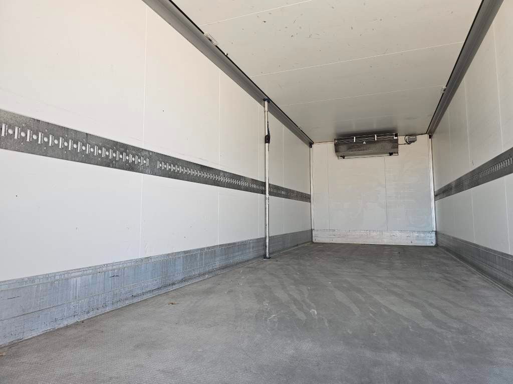 Fahrzeugabbildung DAF LF 220 Tiefkühler, LBW + Türen, Handschalter