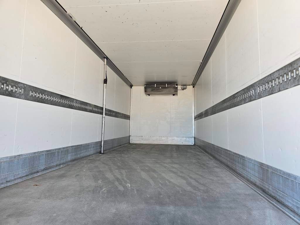 Fahrzeugabbildung DAF LF 220 Tiefkühler, LBW + Türen, Handschalter