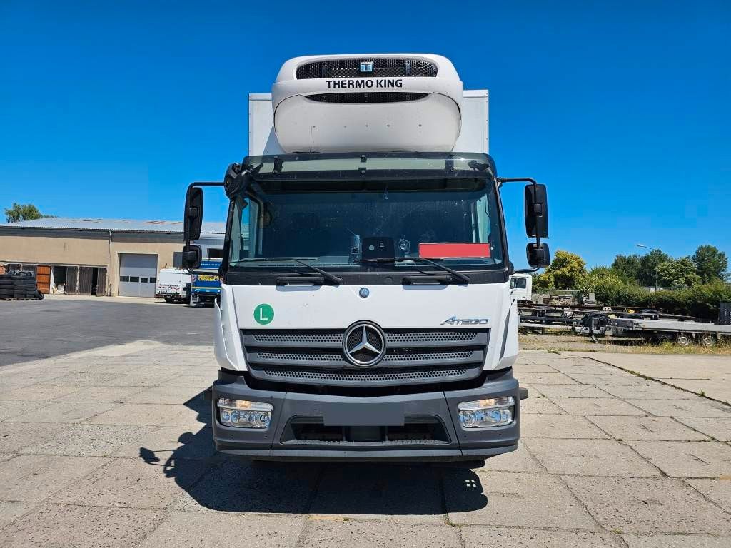 Fahrzeugabbildung Mercedes-Benz 1524 Tiefkühler mit Türen + Ladebordwand
