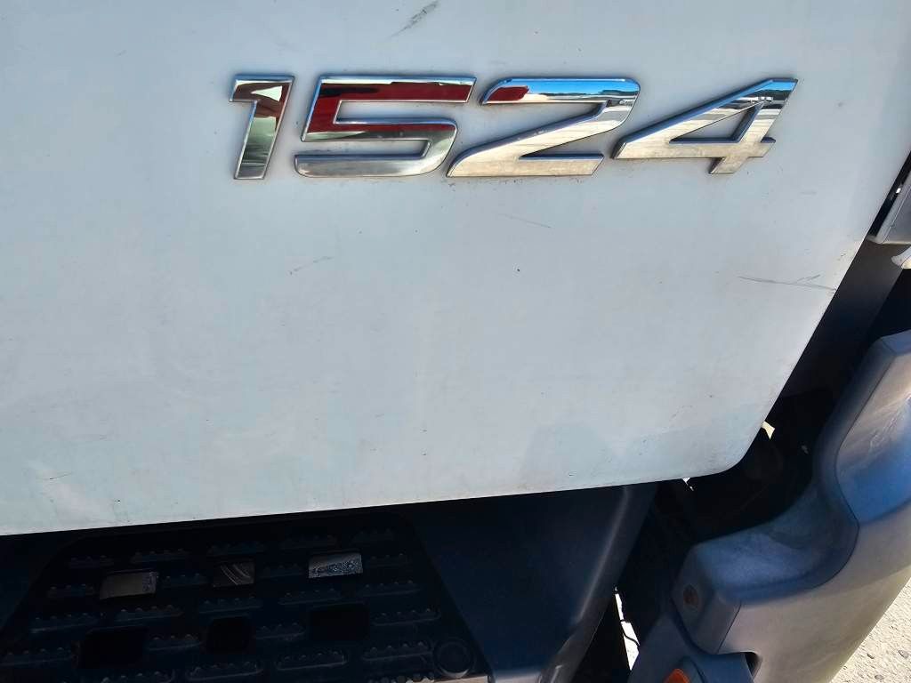Fahrzeugabbildung Mercedes-Benz 1524 Tiefkühler mit Türen + Ladebordwand