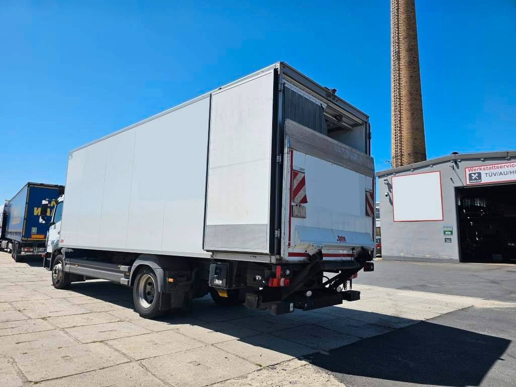 Fahrzeugabbildung Mercedes-Benz 1524 Tiefkühler mit Türen + Ladebordwand