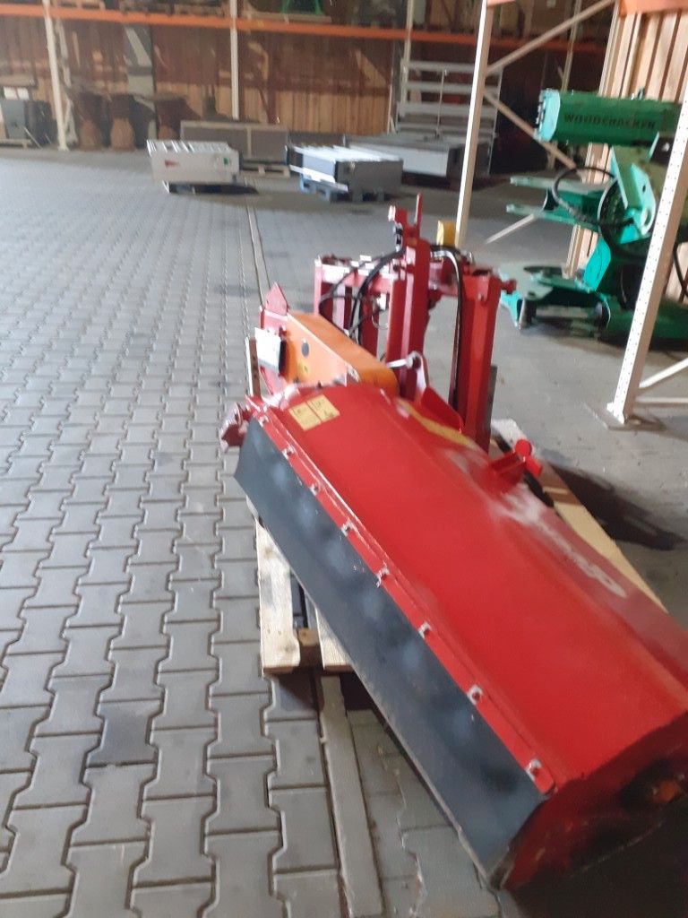 Fahrzeugabbildung Dücker Mähwerk USM 13