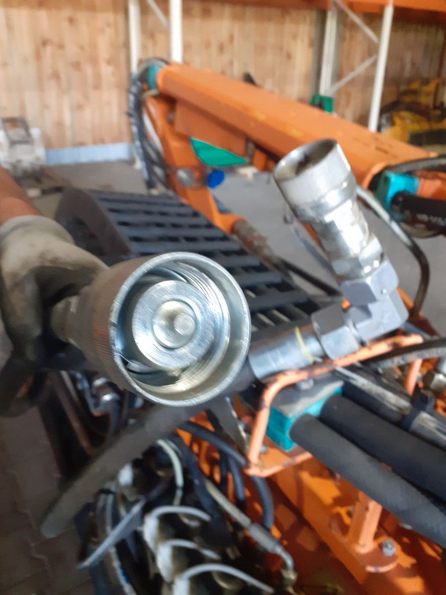 Fahrzeugabbildung Dücker Una 200 Mulcher MKL 10