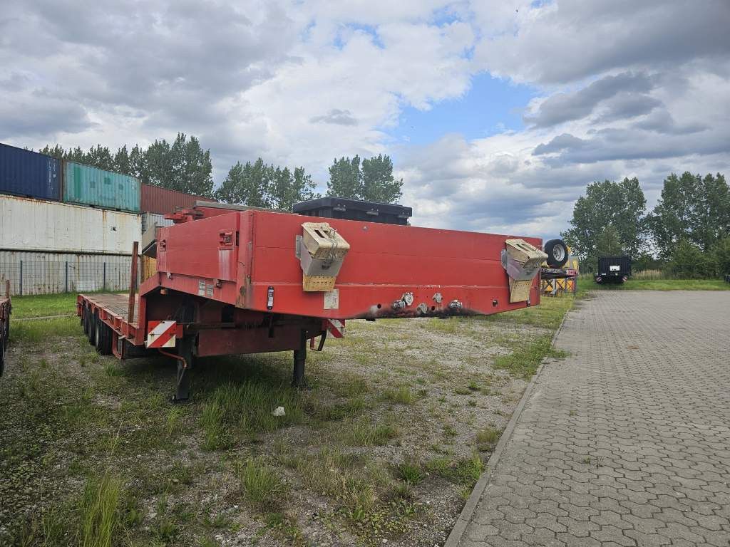 Fahrzeugabbildung Goldhofer Teleskop-Tieflader bis 18.300 mm,  STN-L3-38/80