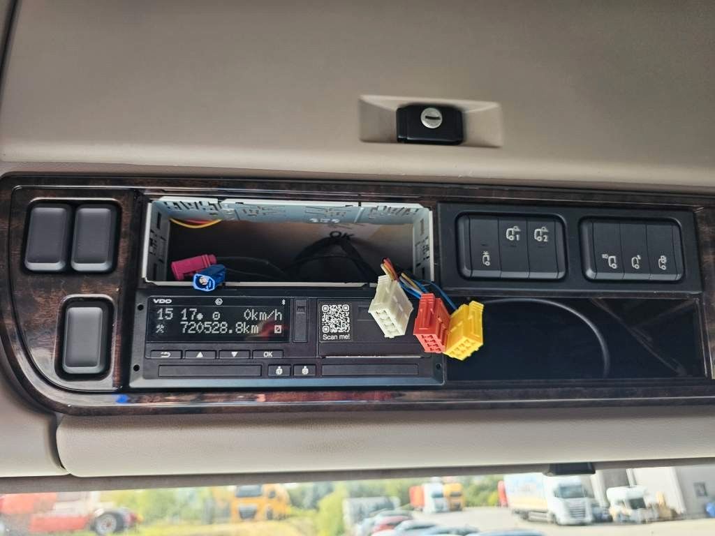 Fahrzeugabbildung DAF XF 450 SSC viel repariert, Nebenabtrieb