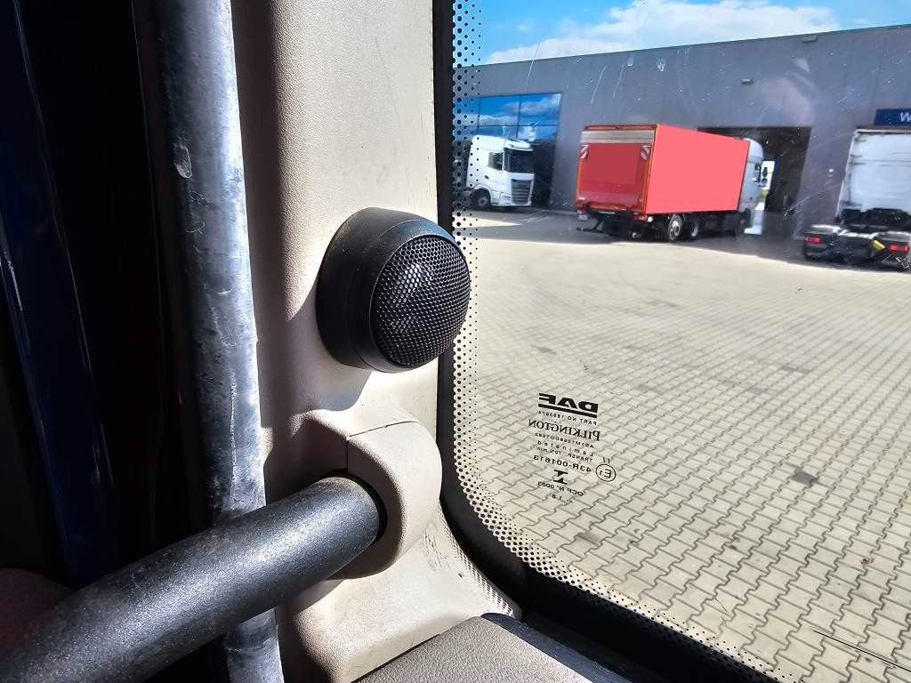 Fahrzeugabbildung DAF XF 450 SSC viel repariert, Nebenabtrieb