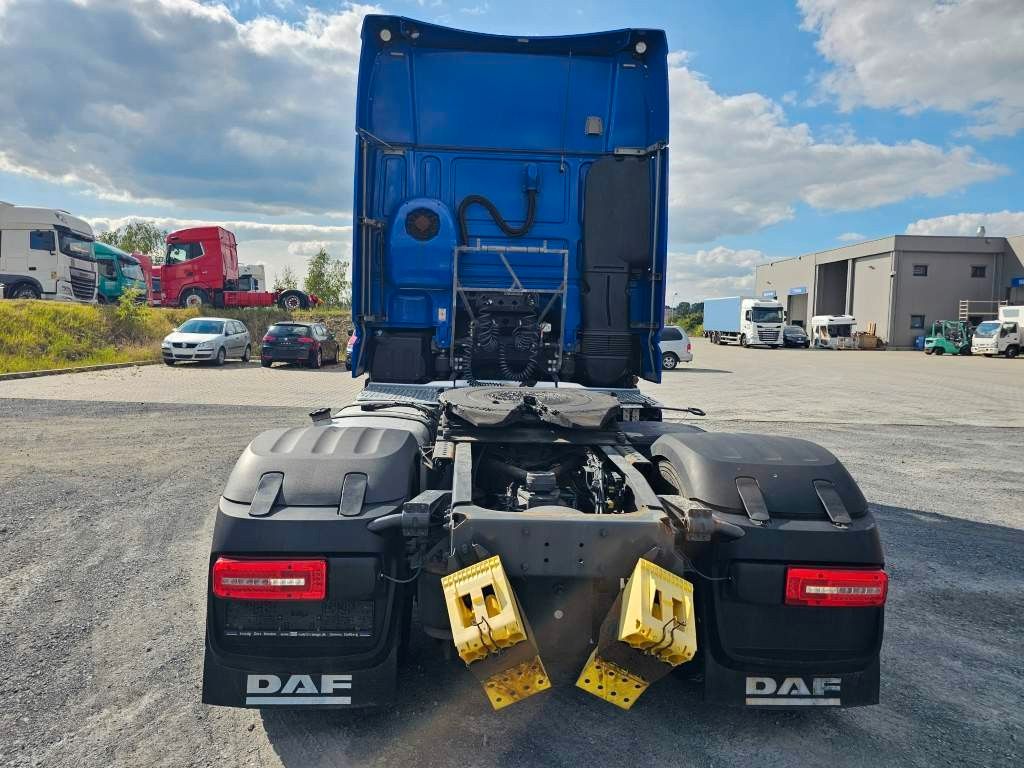 Fahrzeugabbildung DAF XF 450 SSC viel repariert, Nebenabtrieb
