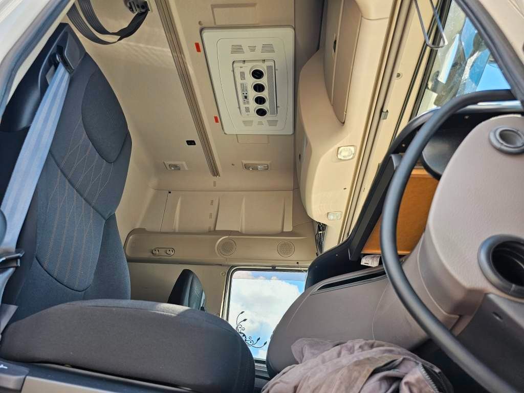 Fahrzeugabbildung DAF XF 450 SSC, Nebenabtrieb