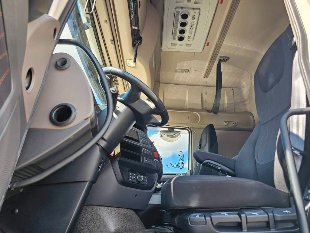 Fahrzeugabbildung DAF XF 450 SSC, Nebenabtrieb