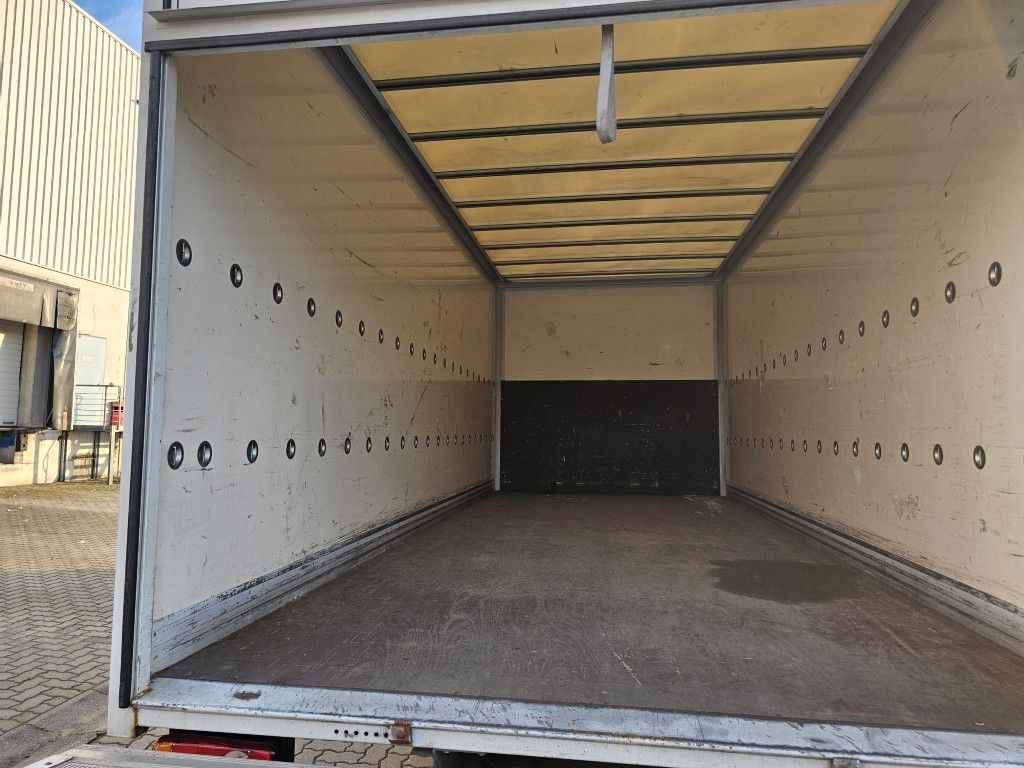Fahrzeugabbildung Iveco 75E210 Koffer mit Ladebordwand, 6 Gang manuell