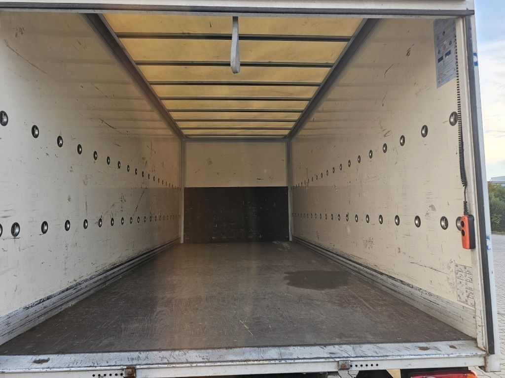 Fahrzeugabbildung Iveco 75E210 Koffer mit Ladebordwand, 6 Gang manuell