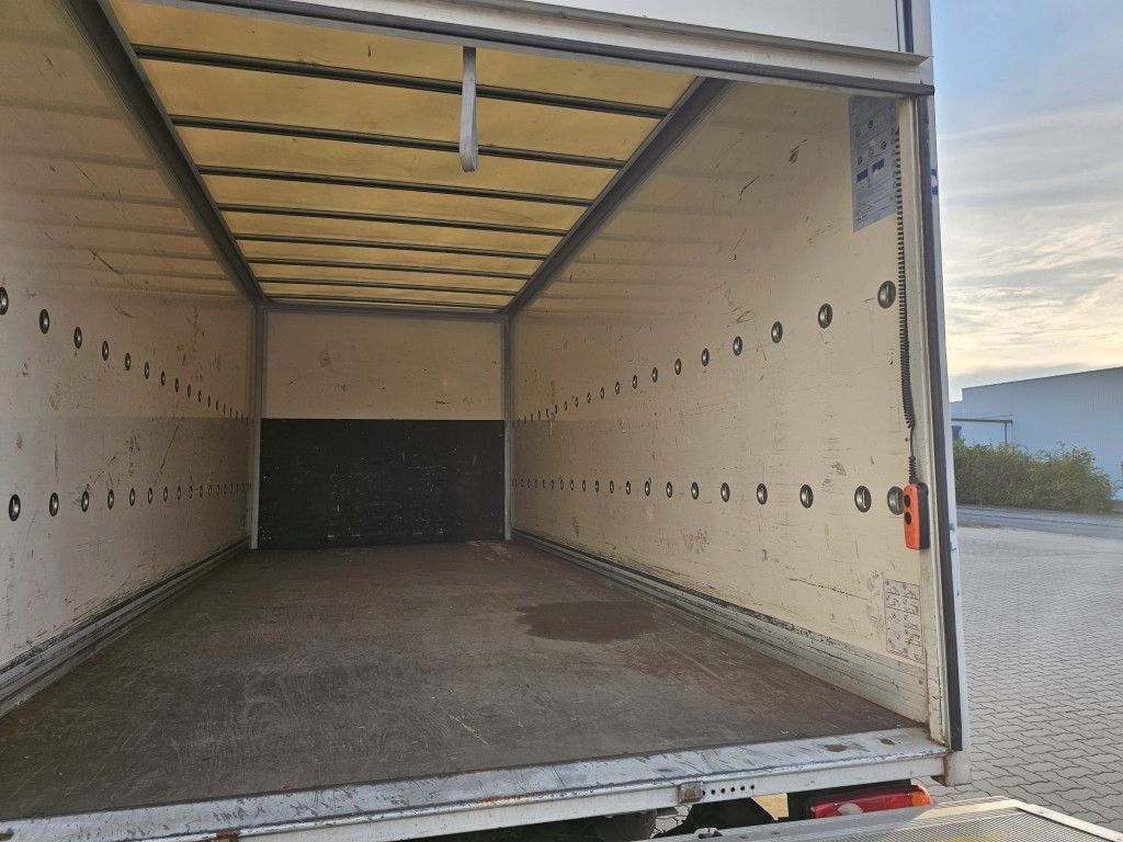 Fahrzeugabbildung Iveco 75E210 Koffer mit Ladebordwand, 6 Gang manuell