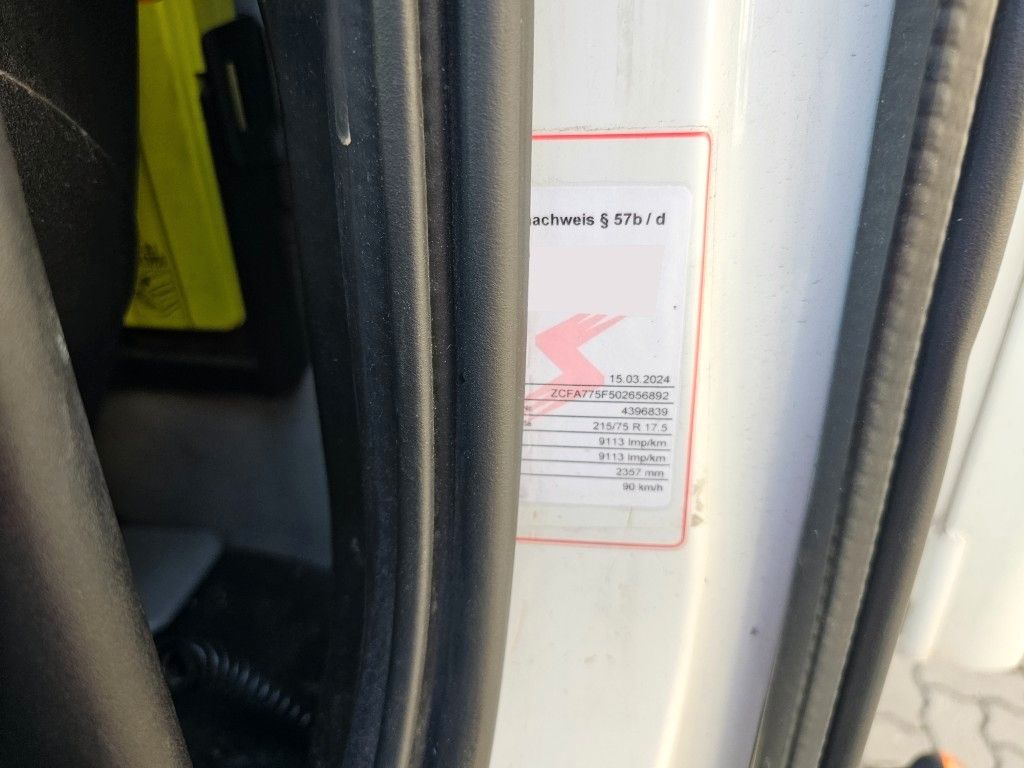 Fahrzeugabbildung Iveco 75E210 Koffer mit Ladebordwand, 6 Gang manuell