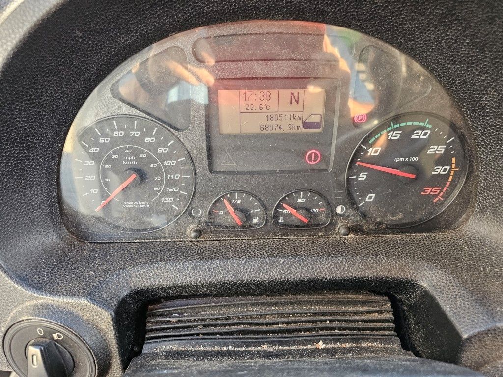 Fahrzeugabbildung Iveco 75E210 Koffer mit Ladebordwand, 6 Gang manuell