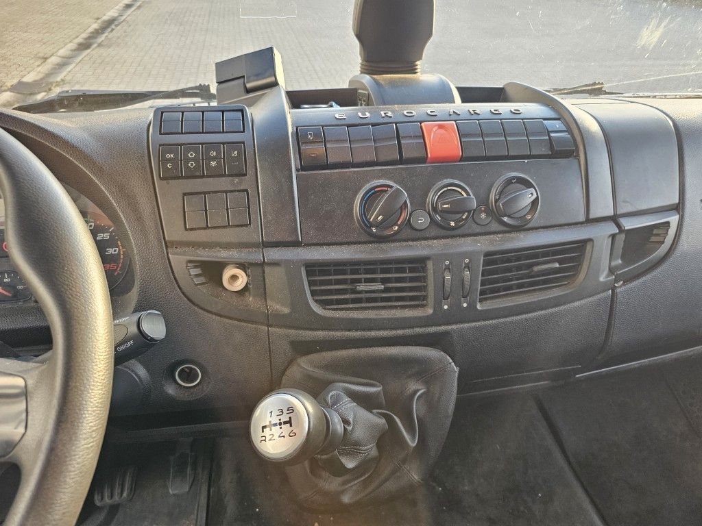 Fahrzeugabbildung Iveco 75E210 Koffer mit Ladebordwand, 6 Gang manuell