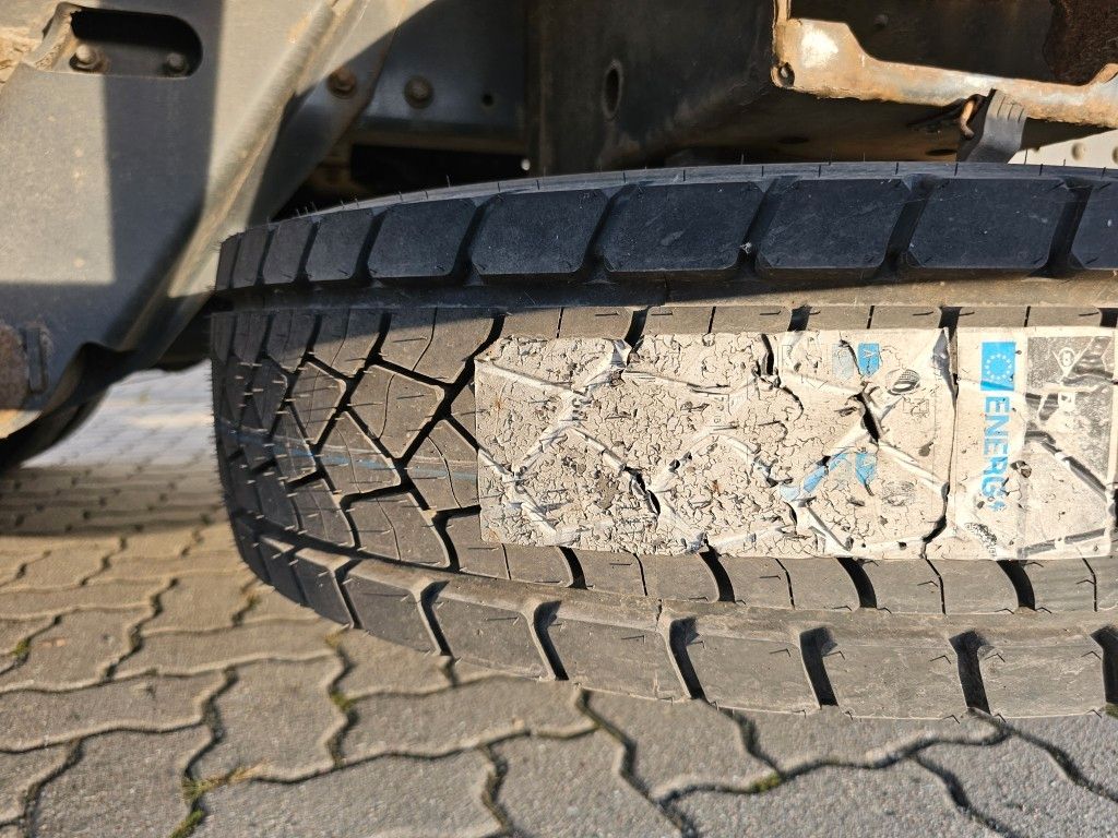 Fahrzeugabbildung Iveco 75E210 Koffer mit Ladebordwand, 6 Gang manuell