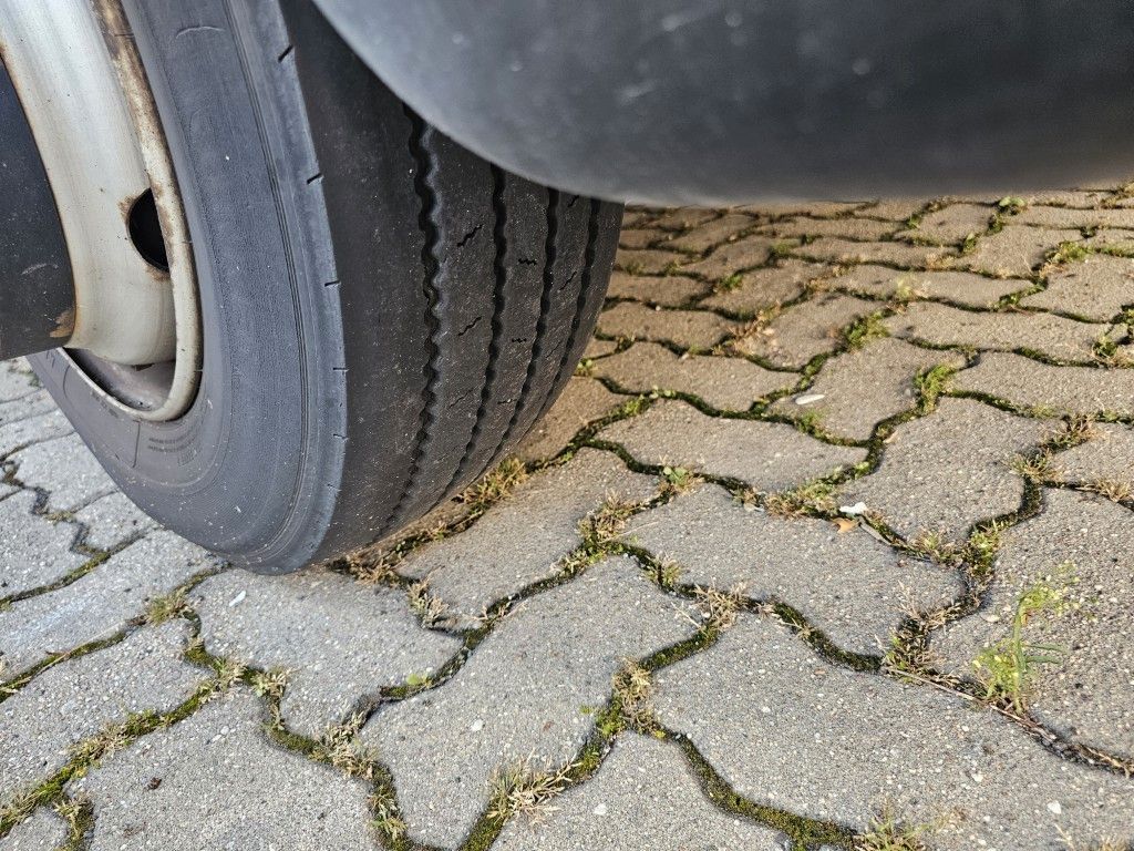 Fahrzeugabbildung Iveco 75E190 Koffer mit LBW, Klima, Abstandstempomat