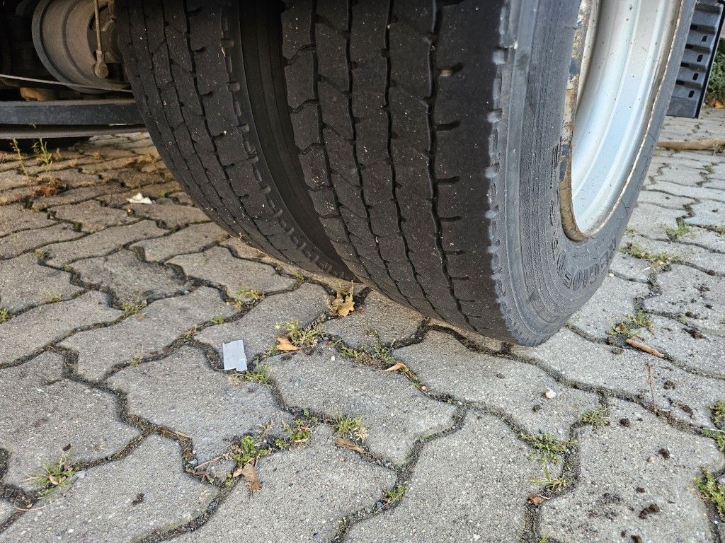 Fahrzeugabbildung Iveco 75E190 Koffer mit LBW, Klima, Abstandstempomat