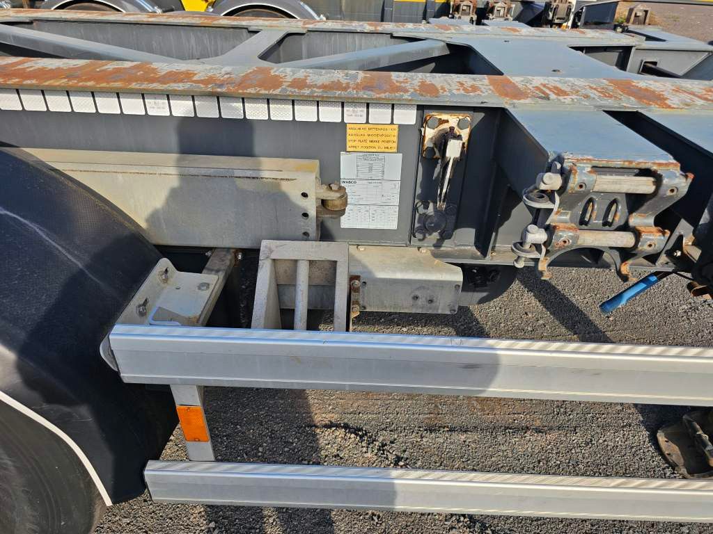 Fahrzeugabbildung Vanhool Vario Containerchassis Mittel- und Heckausschub