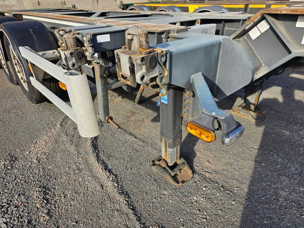 Fahrzeugabbildung Vanhool Vario Containerchassis Mittel- und Heckausschub