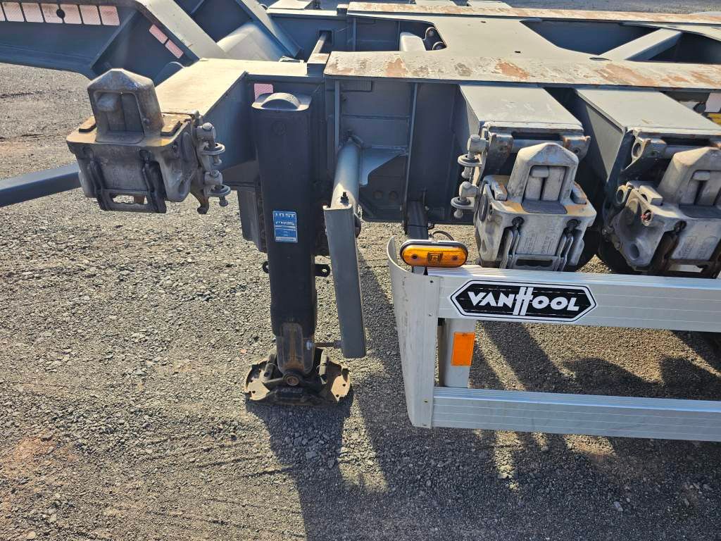 Fahrzeugabbildung Vanhool Vario Containerchassis Mittel- und Heckausschub