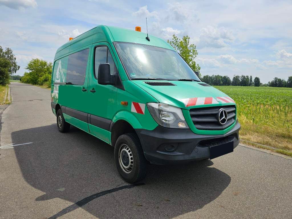 Fahrzeugabbildung Mercedes-Benz Sprinter 3,5 to, 313, 4 x 4 untersetzt, 6 Gang
