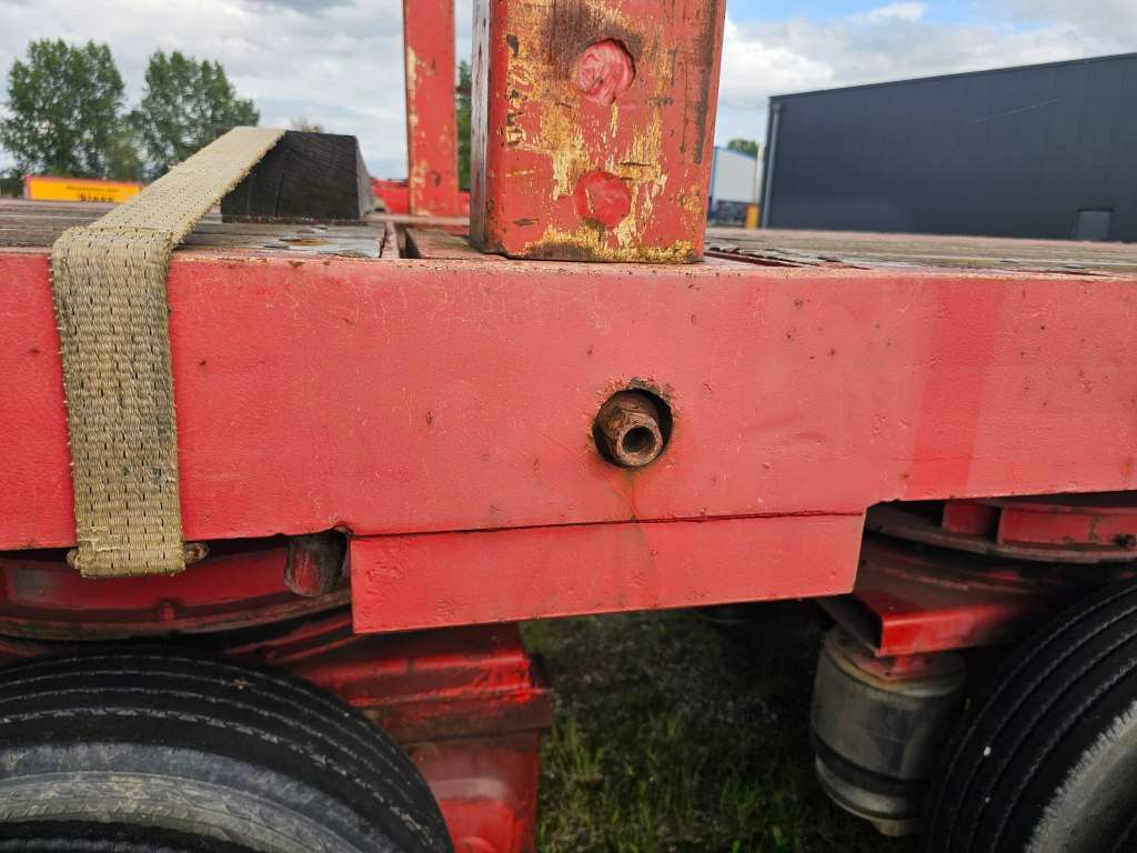 Fahrzeugabbildung ES-GE 4 Achs hyfr. zwangsgelenkte Plattform, 38.580 mm