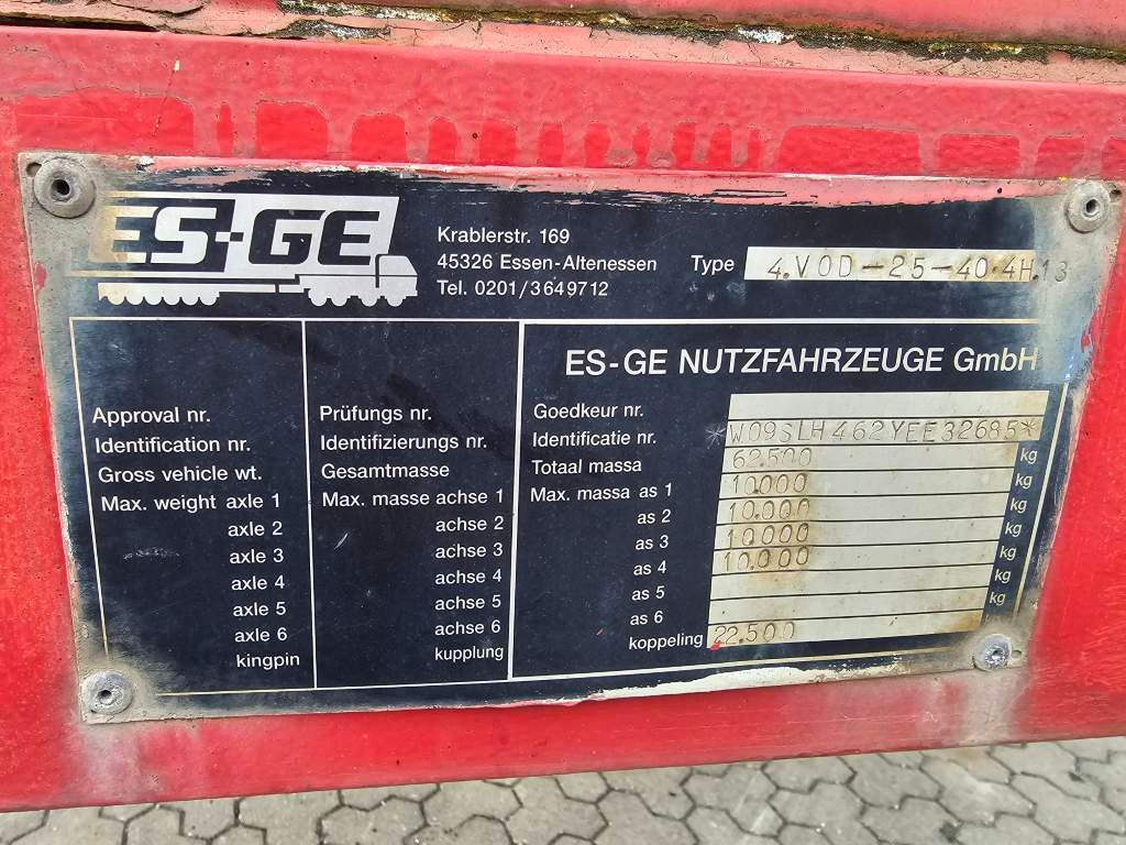 Fahrzeugabbildung ES-GE 4 Achs hyfr. zwangsgelenkte Plattform, 38.580 mm
