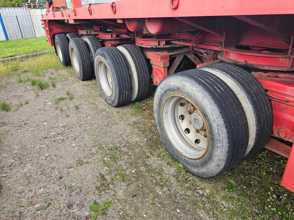 Fahrzeugabbildung ES-GE 4 Achs hyfr. zwangsgelenkte Plattform, 38.580 mm