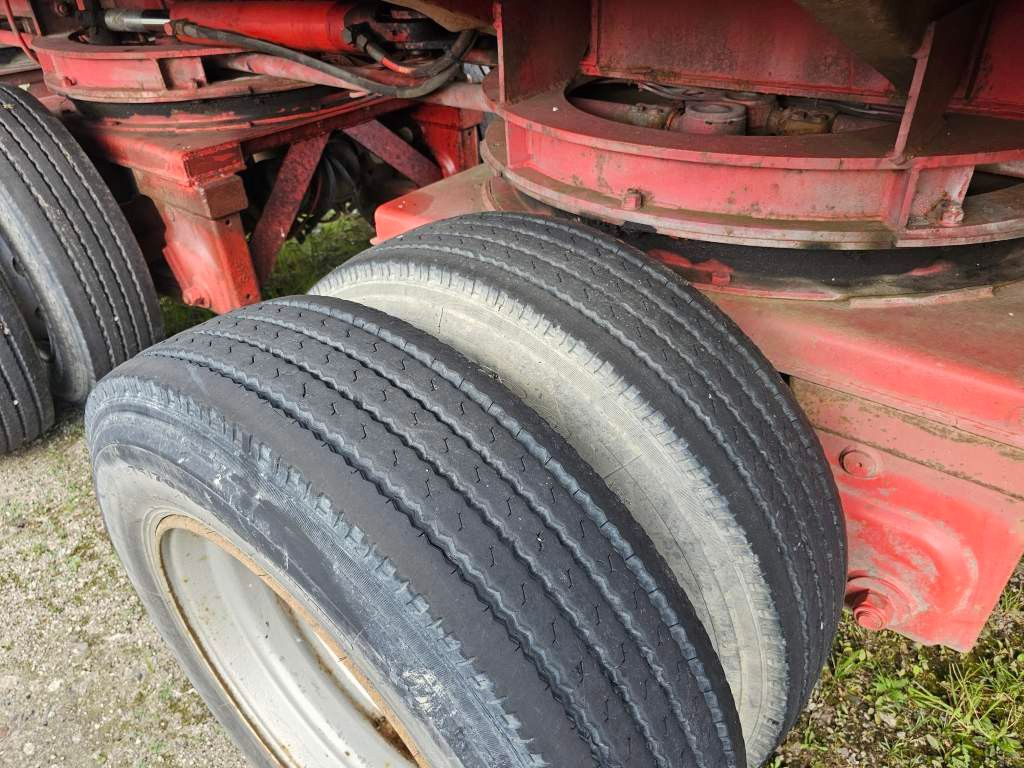 Fahrzeugabbildung ES-GE 4 Achs hyfr. zwangsgelenkte Plattform, 38.580 mm