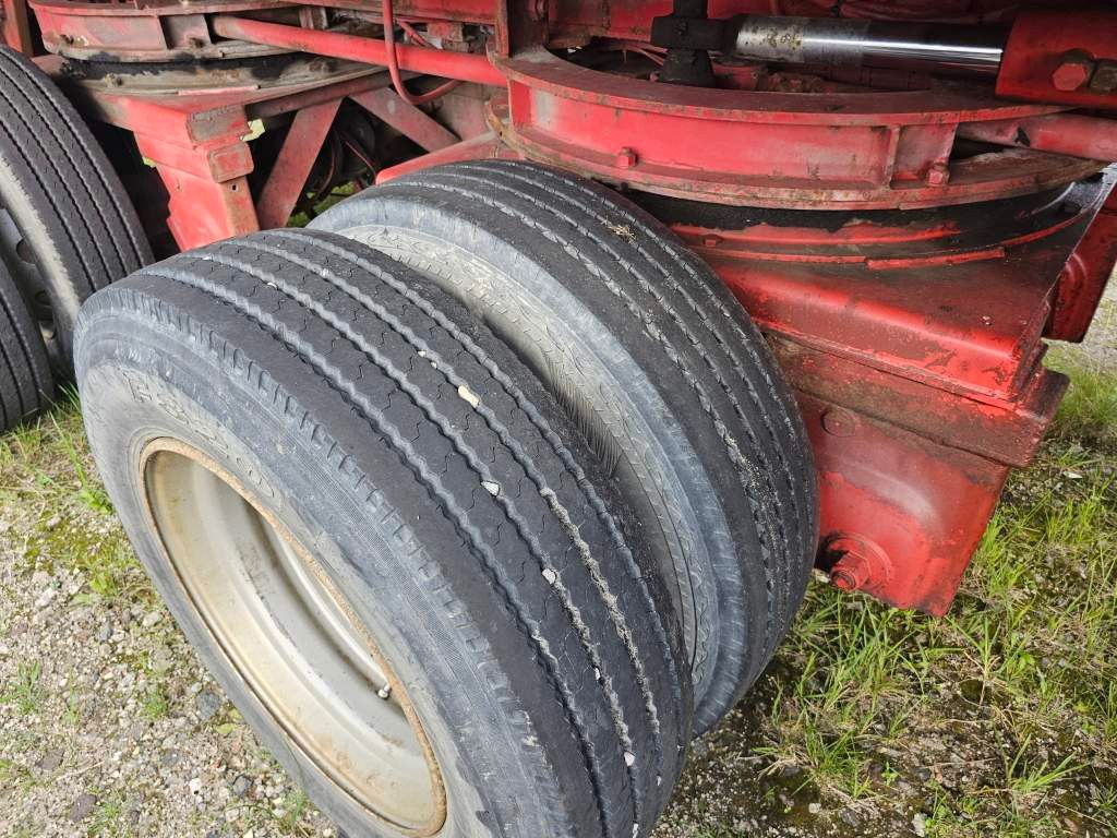 Fahrzeugabbildung ES-GE 4 Achs hyfr. zwangsgelenkte Plattform, 38.580 mm