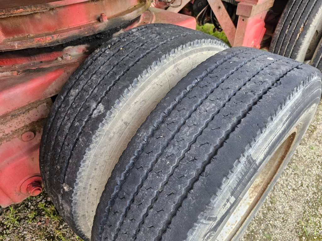 Fahrzeugabbildung ES-GE 4 Achs hyfr. zwangsgelenkte Plattform, 38.580 mm