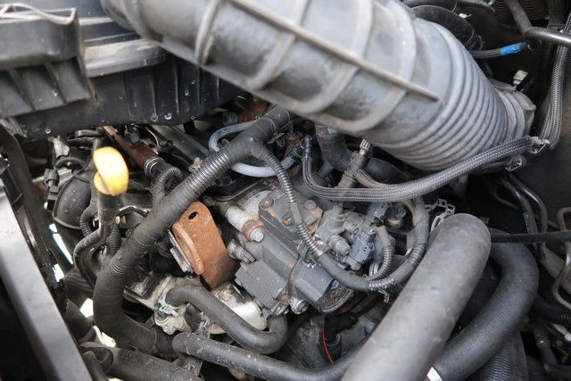 Fahrzeugabbildung Ford Transit 9 Sitzer Bus mit Motorschaden