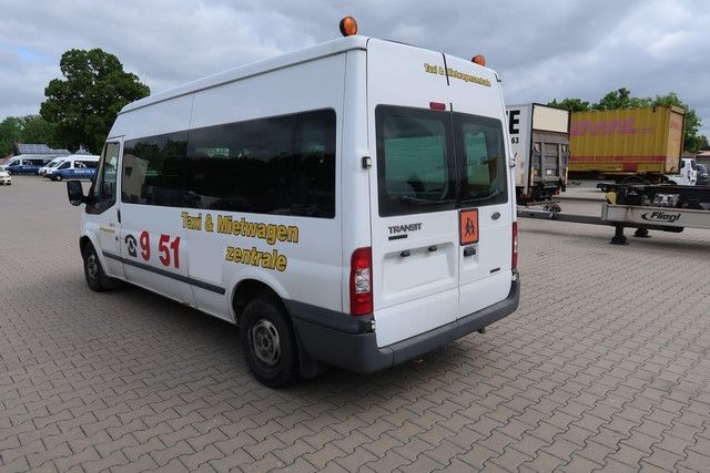 Fahrzeugabbildung Ford Transit 9 Sitzer Bus mit Motorschaden