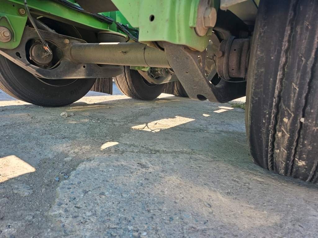 Fahrzeugabbildung Wielton Vario Containerchassis, Reifendruckkontrolle