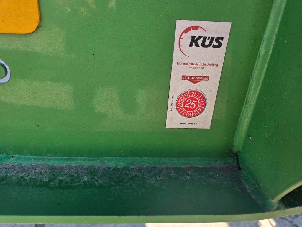 Fahrzeugabbildung Wielton Vario Containerchassis, Reifendruckkontrolle