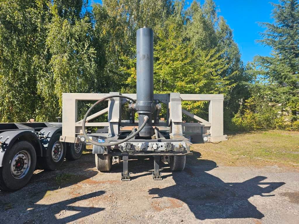 Fahrzeugabbildung Fliegl Kippchassis, Lift, SAF Scheibe