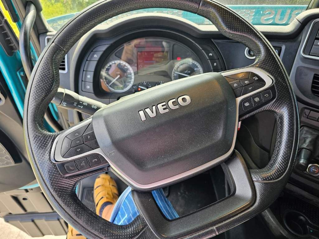 Fahrzeugabbildung Iveco 460 S-Way, 2-Kreis-Hydraulik, Standklima
